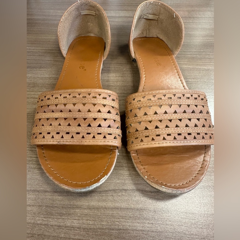 Sandals - Picture 2 of 3